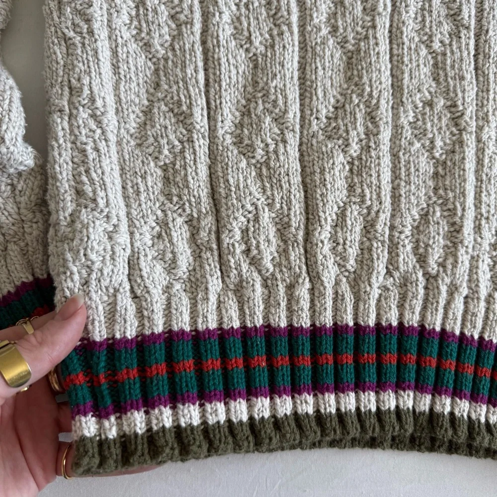 Vintage 90s V-Neck Knit Sweater - Picture 8 of 9